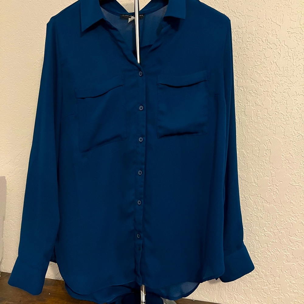 Simply Styled Business Top